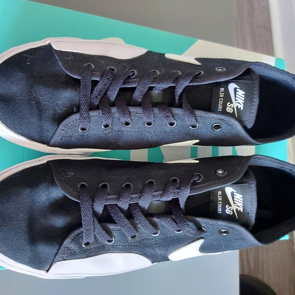 Mens Nike SB Blazer Court shoes - Picture 4 of 4